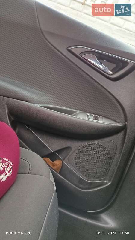 Седан Chevrolet Malibu 2018 в Черкасах