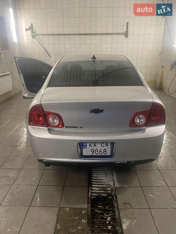 Седан Chevrolet Malibu 2012 в Макарове