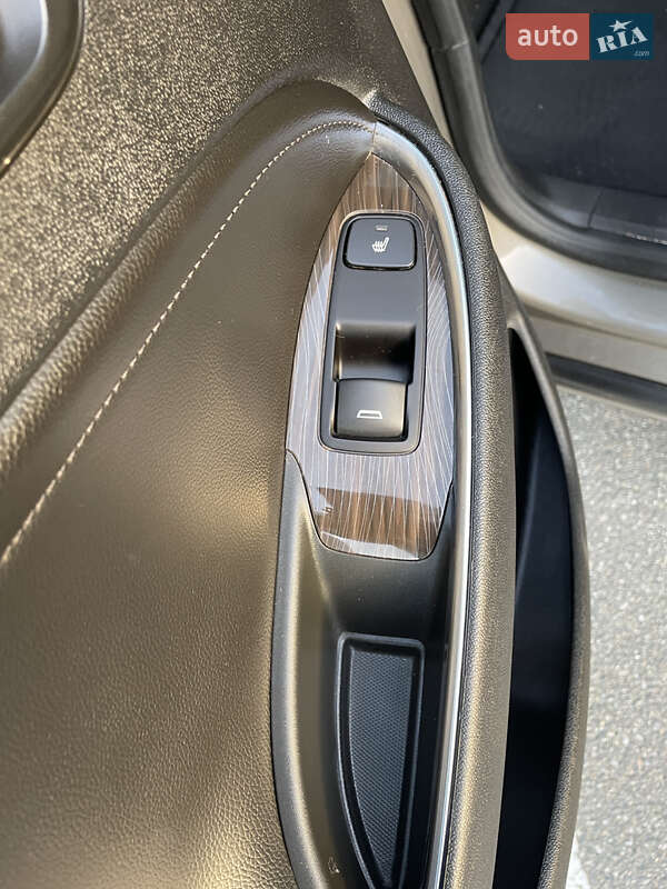 Седан Chevrolet Malibu 2020 в Києві