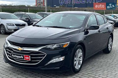 Седан Chevrolet Malibu 2020 в Львове