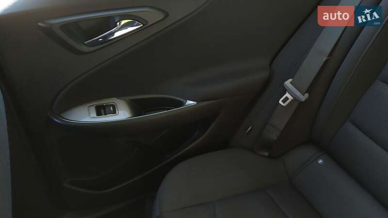 Седан Chevrolet Malibu 2022 в Львові