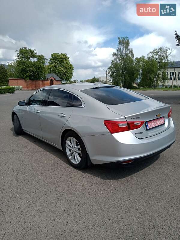 Седан Chevrolet Malibu 2016 в Володимирі