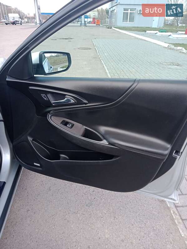 Седан Chevrolet Malibu 2016 в Володимирі