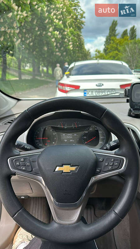 Седан Chevrolet Malibu 2017 в Киеве
