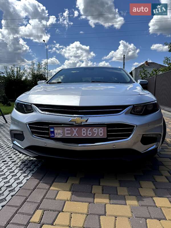 Седан Chevrolet Malibu 2016 в Володимирі