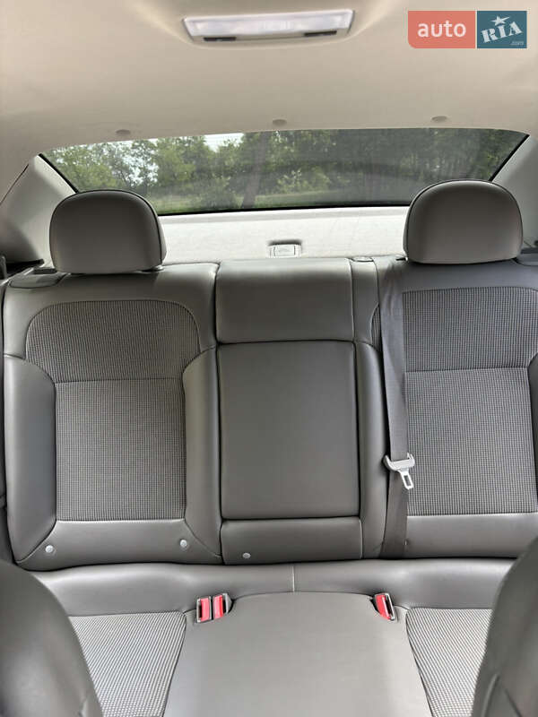 Седан Chevrolet Malibu 2015 в Лубнах