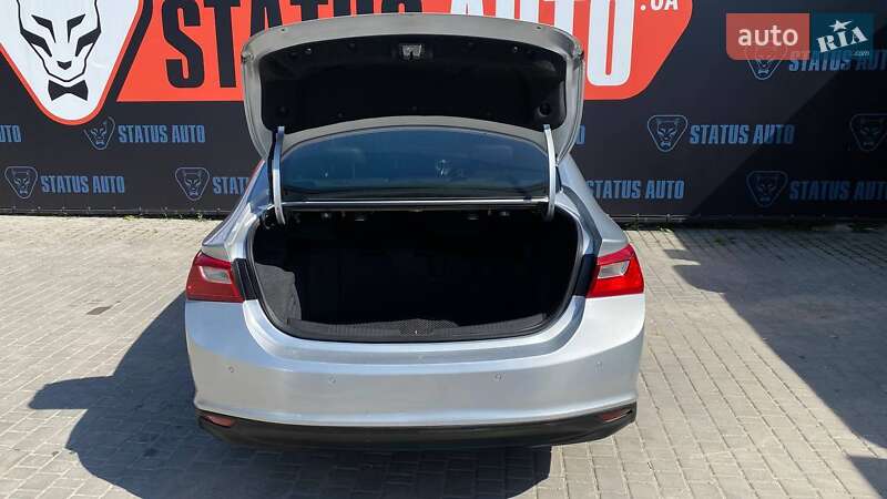 Седан Chevrolet Malibu 2016 в Виннице