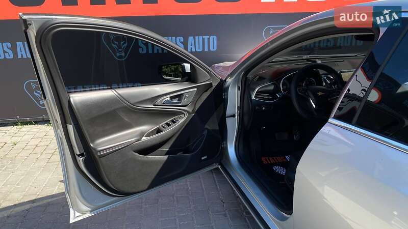 Седан Chevrolet Malibu 2016 в Виннице