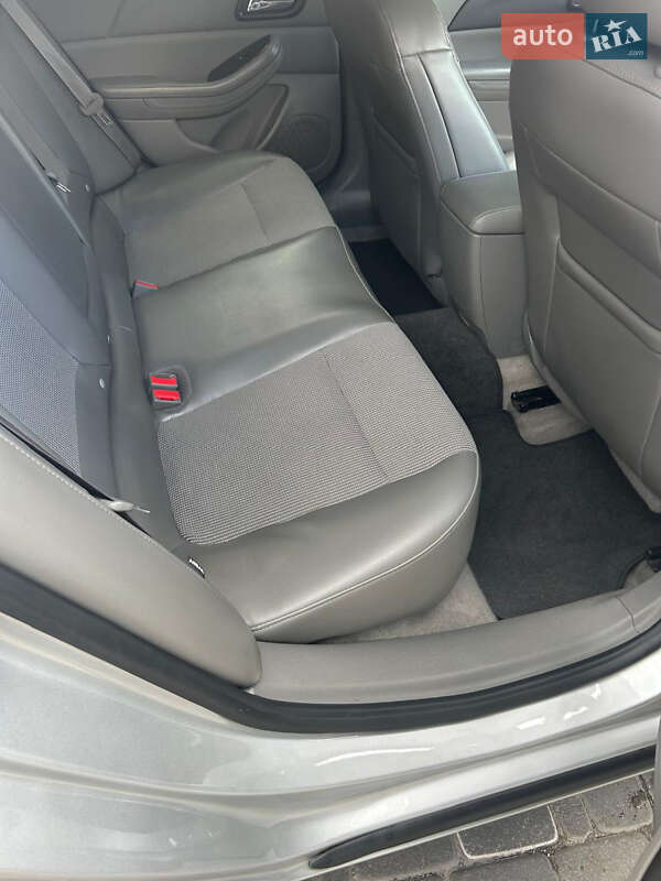 Седан Chevrolet Malibu 2015 в Софиевской Борщаговке