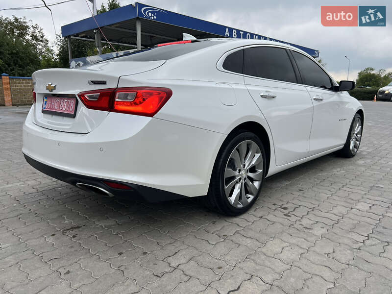 Седан Chevrolet Malibu 2017 в Луцке