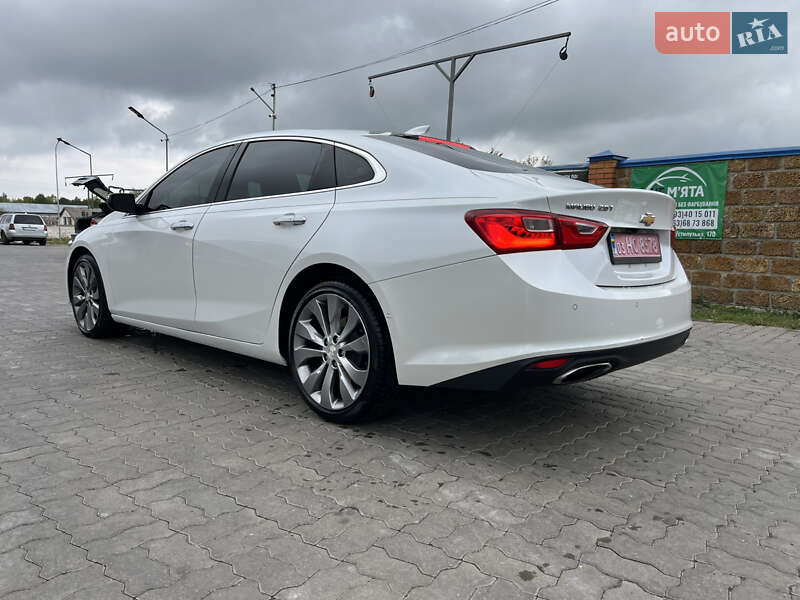 Седан Chevrolet Malibu 2017 в Луцке