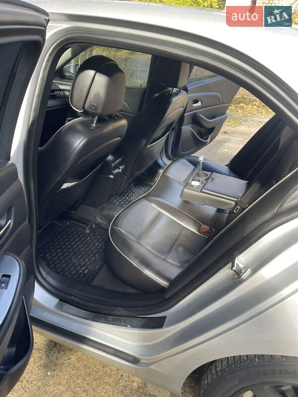 Седан Chevrolet Malibu 2012 в Миколаєві