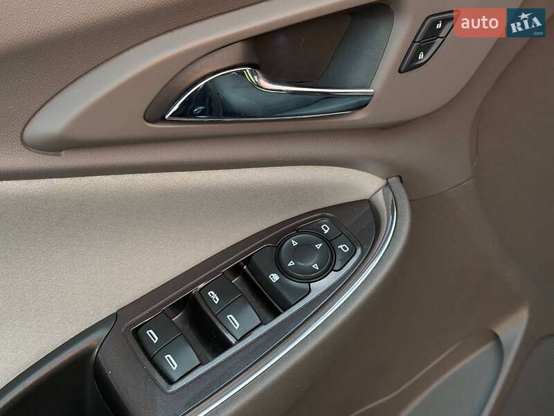 Седан Chevrolet Malibu 2016 в Харкові