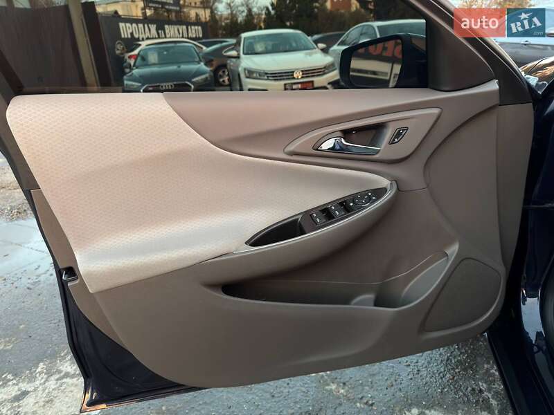 Седан Chevrolet Malibu 2016 в Харкові