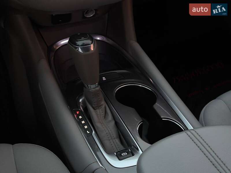 Седан Chevrolet Malibu 2016 в Харкові