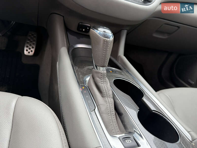 Седан Chevrolet Malibu 2016 в Харькове