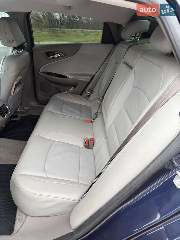 Седан Chevrolet Malibu 2016 в Харькове