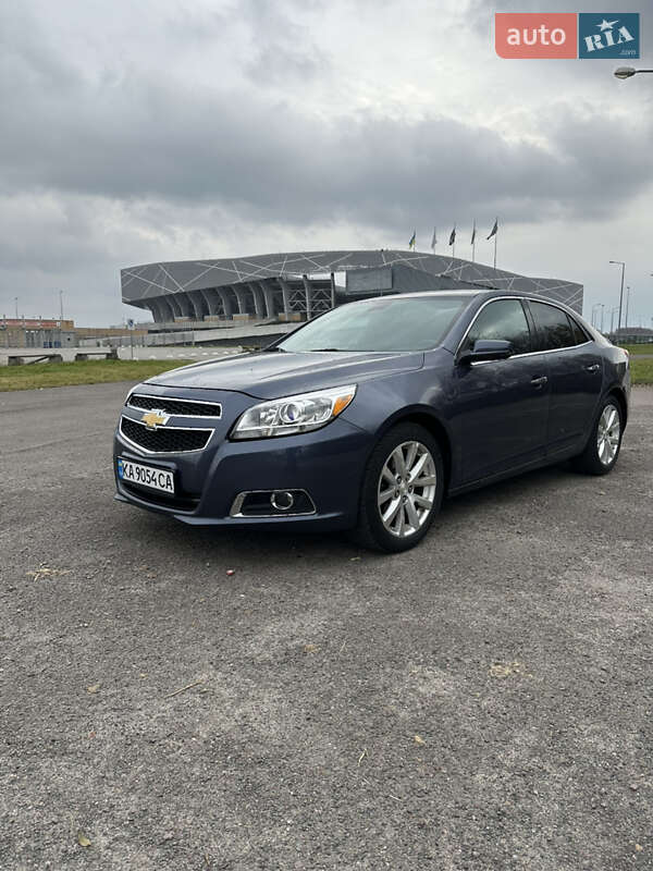 Седан Chevrolet Malibu 2013 в Львове
