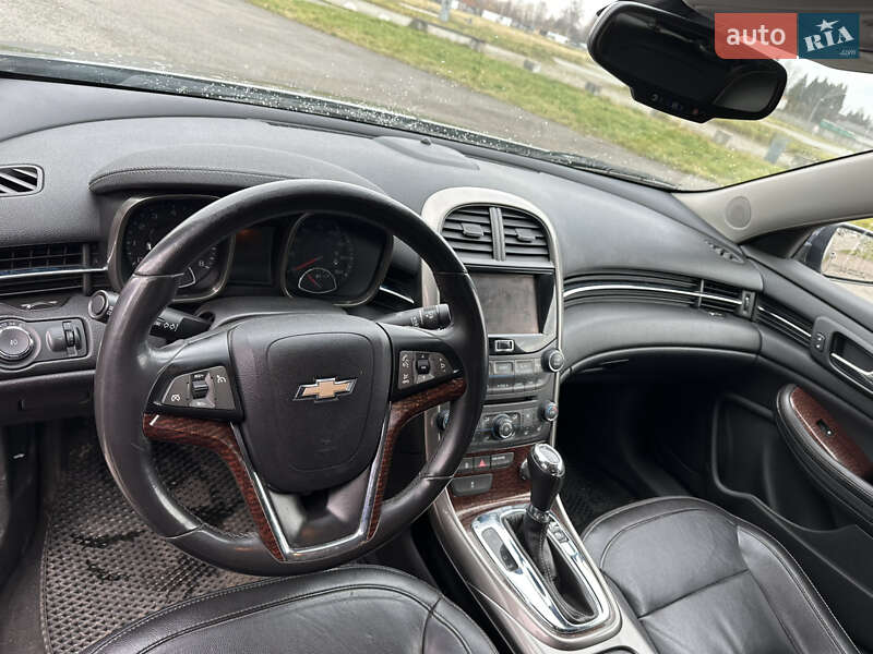 Седан Chevrolet Malibu 2013 в Львове
