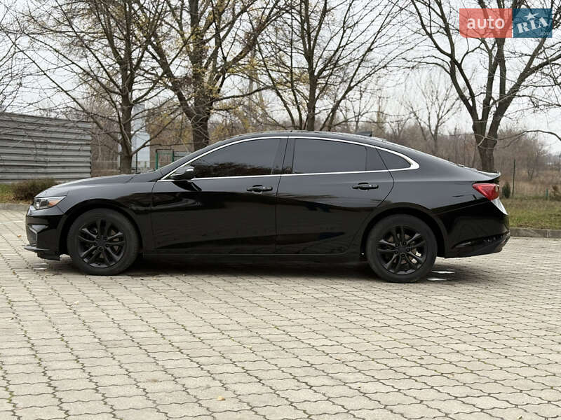 Седан Chevrolet Malibu 2018 в Павлограде