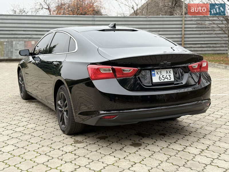 Седан Chevrolet Malibu 2018 в Павлограде