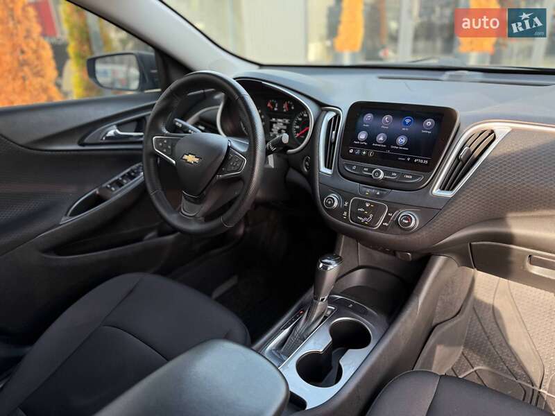 Седан Chevrolet Malibu 2020 в Киеве