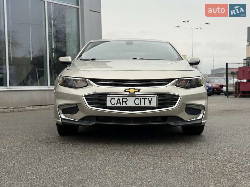 Седан Chevrolet Malibu 2016 в Киеве