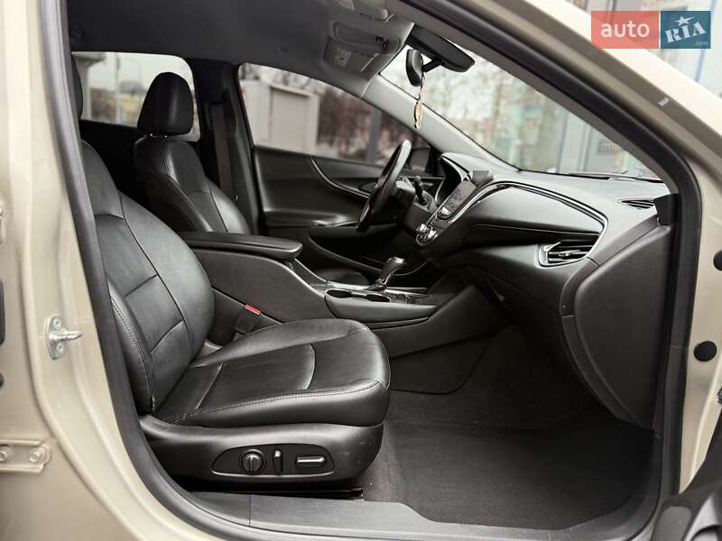 Седан Chevrolet Malibu 2016 в Киеве