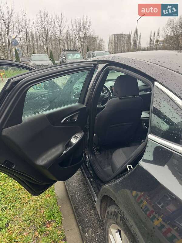 Седан Chevrolet Malibu 2016 в Києві