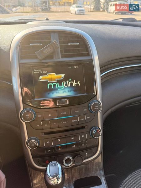 Седан Chevrolet Malibu 2015 в Киеве