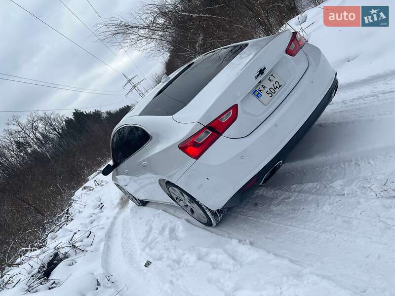 Седан Chevrolet Malibu 2017 в Киеве