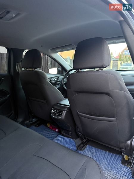 Седан Chevrolet Malibu 2016 в Киеве