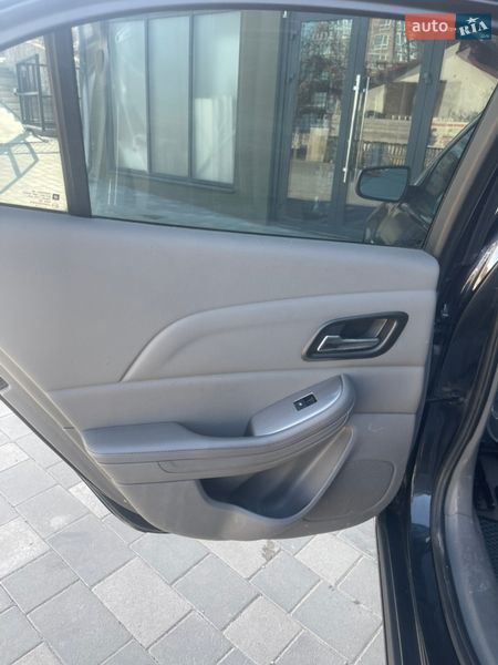 Седан Chevrolet Malibu 2014 в Тернополе