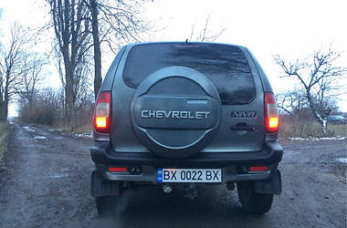 Внедорожник / Кроссовер Chevrolet Niva 2004 в Хмельницком