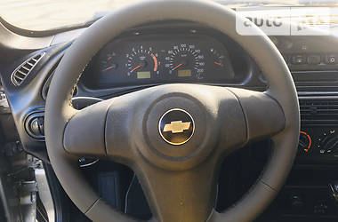 Позашляховик / Кросовер Chevrolet Niva 2011 в 