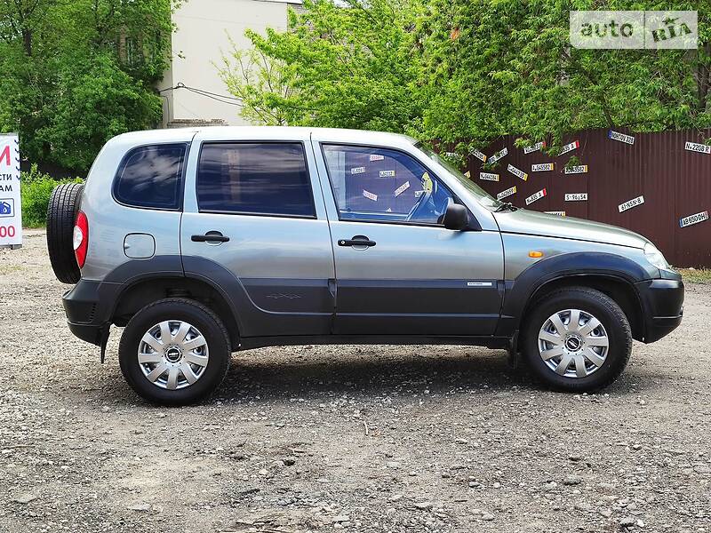 Позашляховик / Кросовер Chevrolet Niva 2012 в Кривому Розі фото 8 Позашляховик / Кросовер Chevrolet Niva 2012 в Кривому Розі