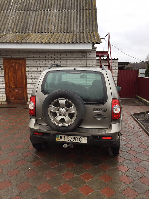 Позашляховик / Кросовер Chevrolet Niva 2011 в Білій Церкві