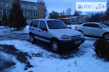 Позашляховик / Кросовер Chevrolet Niva 2004 в Рівному