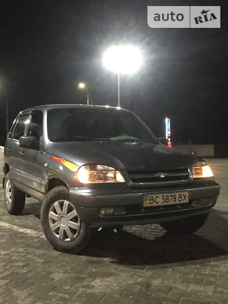Внедорожник / Кроссовер Chevrolet Niva 2006 в 