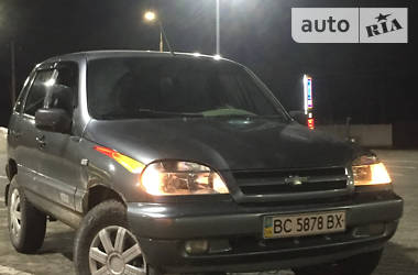 Внедорожник / Кроссовер Chevrolet Niva 2006 в 