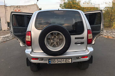 Внедорожник / Кроссовер Chevrolet Niva 2004 в Северодонецке