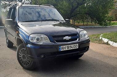 Внедорожник / Кроссовер Chevrolet Niva 2010 в Мариуполе