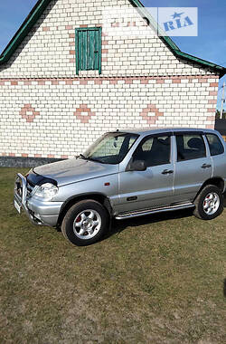 Внедорожник / Кроссовер Chevrolet Niva 2006 в Дубровице