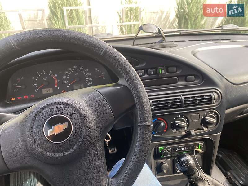 Внедорожник / Кроссовер Chevrolet Niva 2015 в Коростышеве