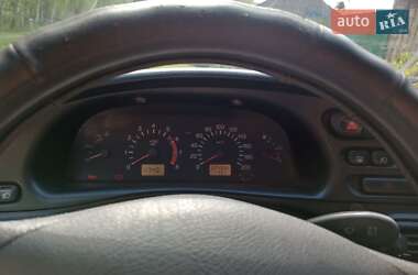 Внедорожник / Кроссовер Chevrolet Niva 2007 в 