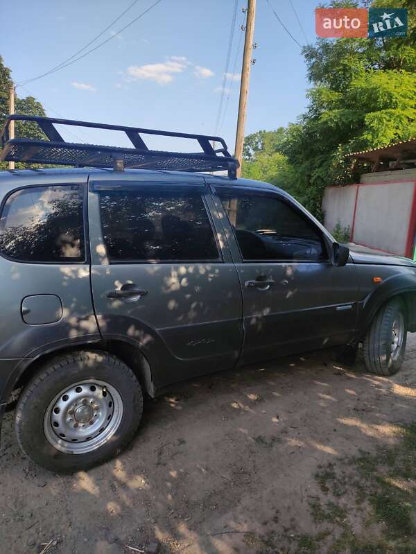 Позашляховик / Кросовер Chevrolet Niva 2009 в Кропивницькому