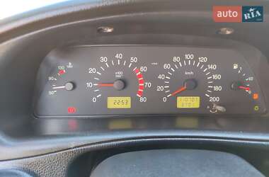 Внедорожник / Кроссовер Chevrolet Niva 2004 в 