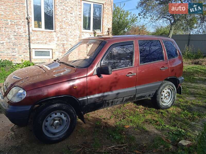 Внедорожник / Кроссовер Chevrolet Niva 2004 в Львове