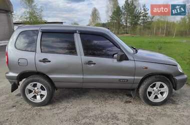 Внедорожник / Кроссовер Chevrolet Niva 2007 в Дубно