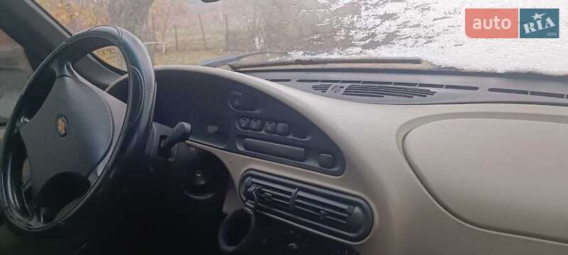 Позашляховик / Кросовер Chevrolet Niva 2005 в Кам'янці